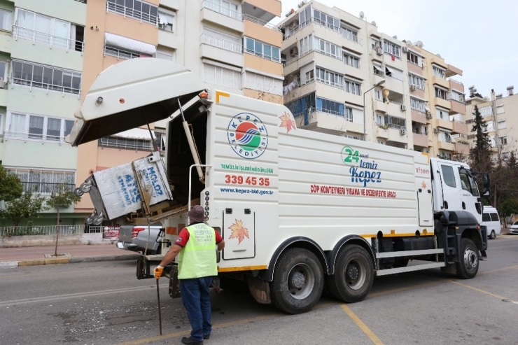 Kepez’in Sokaklarında Korona Virüs Temizliği