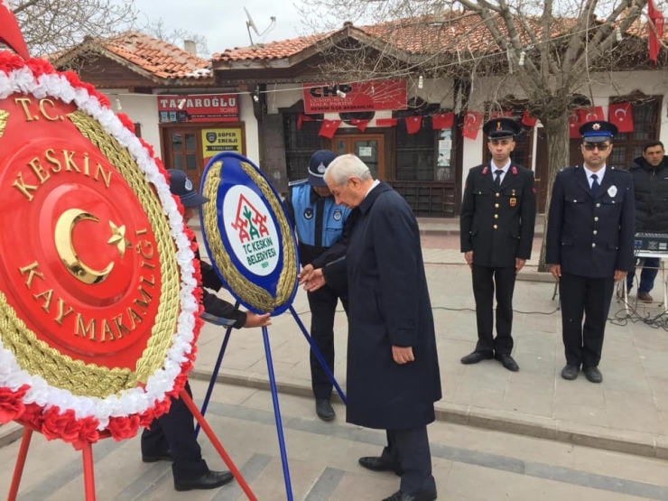 Korona Virüs, Çelenk Koyma Törenine Sadece 6 Protokol Üyesinin Katılmasına Sebep Oldu
