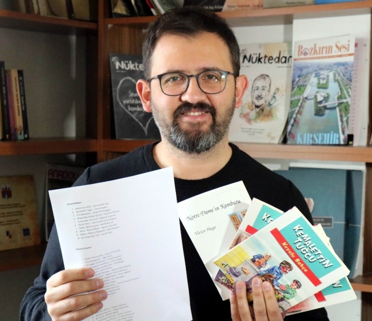 Yazar Akpınar: "Evde Kalmak Avantaja Çevrilebilir"