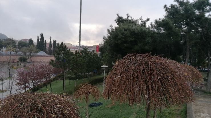 Kocaeli’de Akşam Saatlerinde Kar Yağışı Başladı