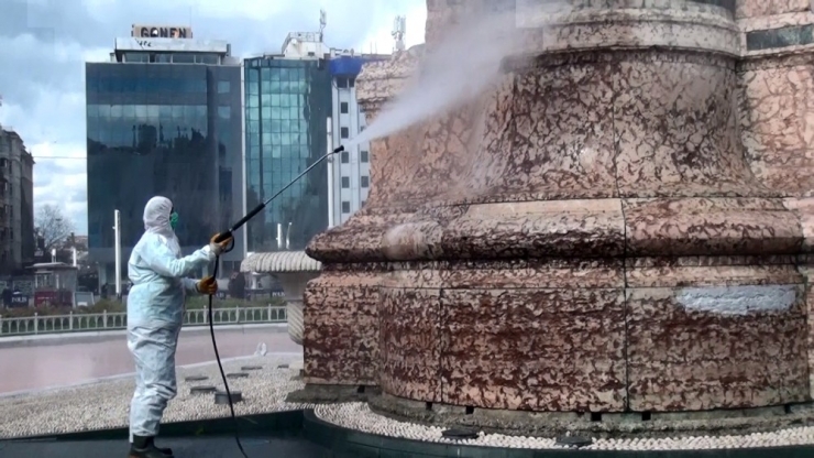 Taksim Meydanı Dezenfekte Edildi