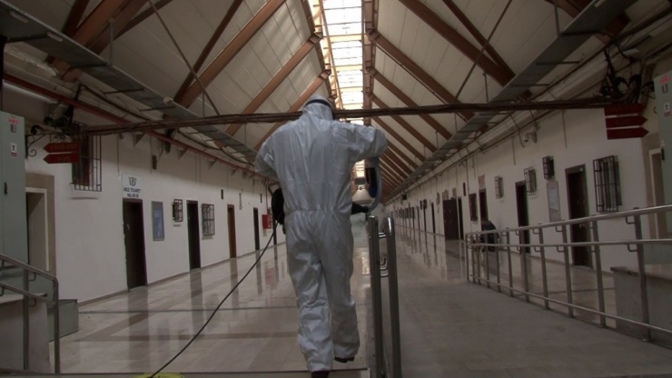 Bayrampaşa Sebze Ve Meyve Hali Dezenfekte Edildi