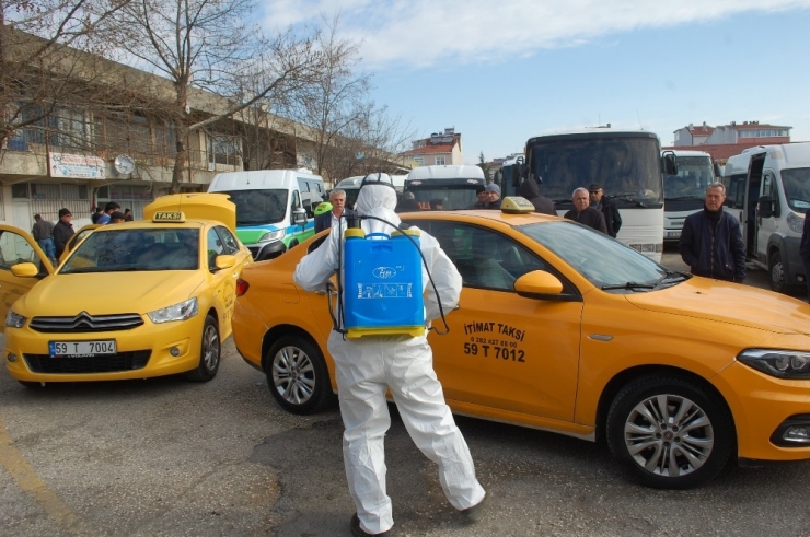 Tekirdağ’da Taksi Ve Minibüsler İlaçlanıyor