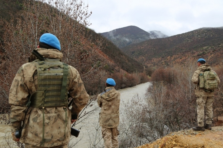Bot Devrilmesi Sonucu Kaybolan Uzman Çavuş Aranıyor
