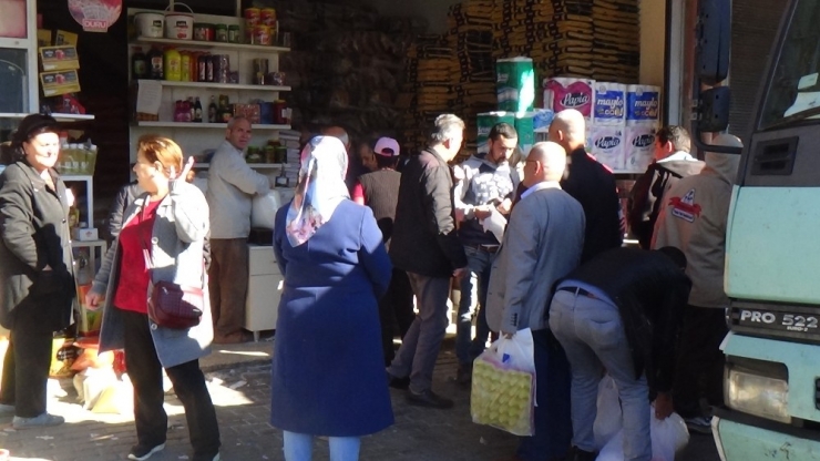 Yasak Ve Zam Korkusu Gıdacılar Çarşısını Hareketlendirdi