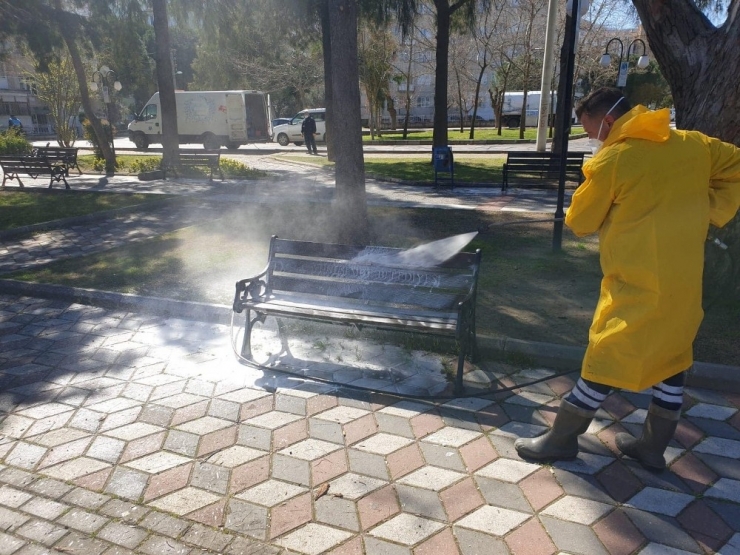 Yunusemre’de Virüs Seferberliği Sürüyor