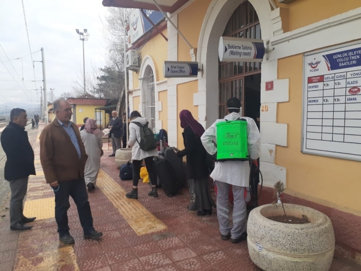 Gölbaşı’nda Dezenfekte Çalışmaları Sürüyor