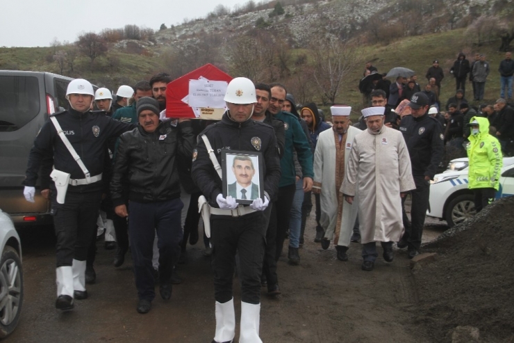Şehit Müdür Yardımcısı Turan, Son Yolculuğuna Uğurlandı