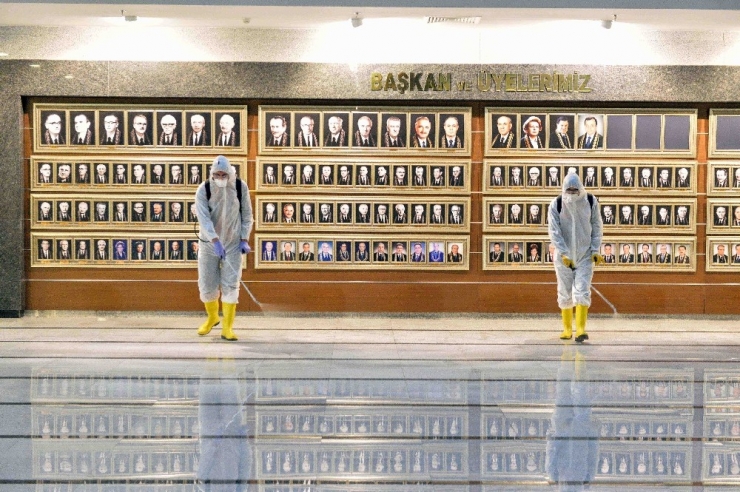 Büyükşehir’den Koronavirüsle Mücadelede Yoğun Mesai