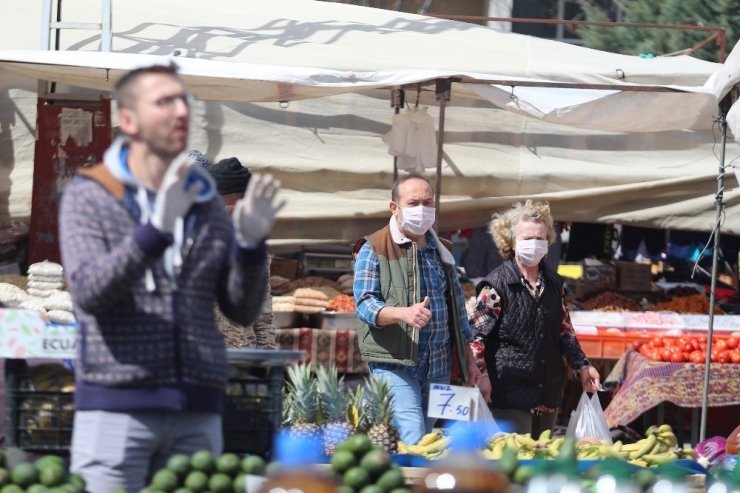 Antalya’da Semt Pazarlarında ’Korona Virüs’ Sessizliği