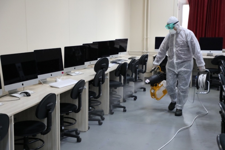 Bartın Üniversitesi’nde Dezenfekte Çalışmaları Devam Ediyor