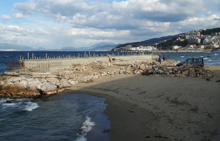 Güzelyalı Sahiline Estetik Dokunuş