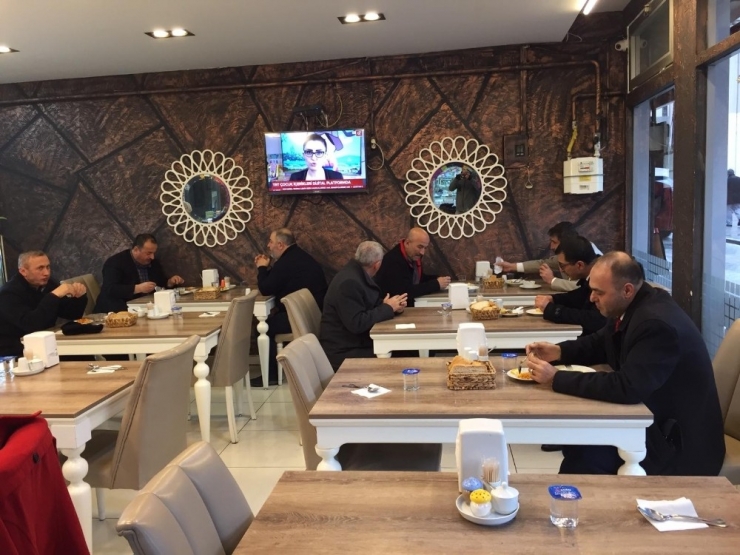 Yatay Masalar Dikey Oldu