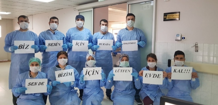 Dü’de Görevli Sağlık Çalışanlarından Vatandaşlara Anlamlı Çağrı