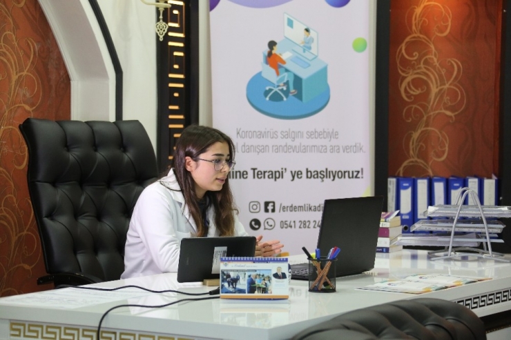 Erdemli Belediyesi Kadın Danışma Merkezi ’Online Terapi’ Başlatıyor