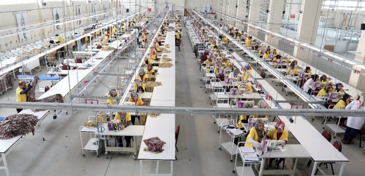 Başkan Sekmen Tekstilkent’i Gezdi