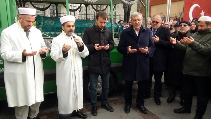 Eski Beykoz Belediye Başkanı Yücel Çelikbilek İçin Beykoz’da Helallik Alındı