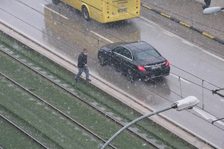 Gaziantep’te Kar Yağışı Başladı