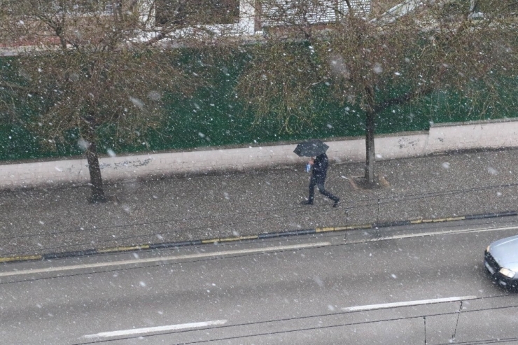 Gaziantep’te Kar Yağışı Başladı