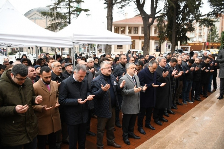 Başkanvekili Kara Toprağa Verildi