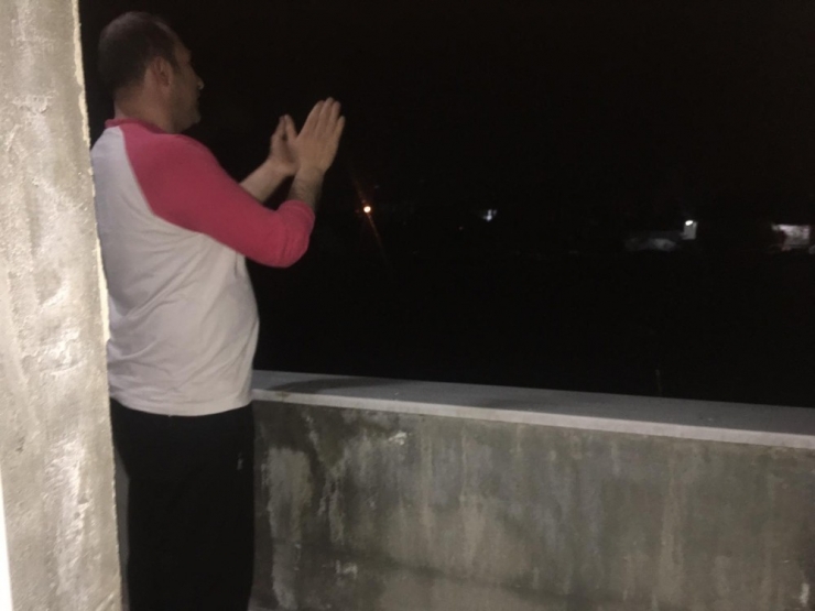 Yüksekovalılardan Sağlık Çalışanlarına Alkışlı Destek