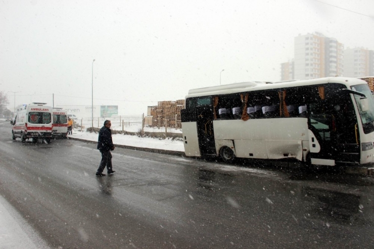 Kayseri’de 5 Servis Ve 1 Tır Çarpıştı: 18 Yaralı