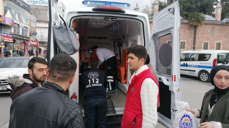 Yolun Karşısına Geçmek İsterken Canından Oluyordu