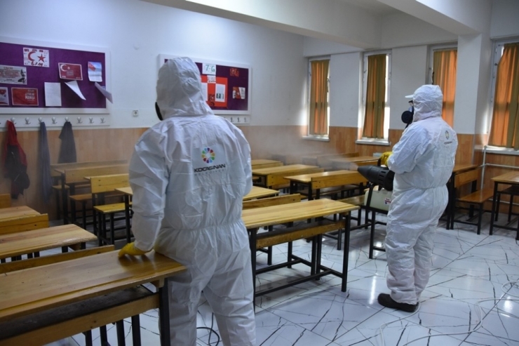 Kocasinan’da Tüm Kamu Kurumları Dezenfekte Edildi