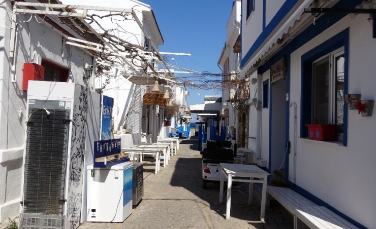 Bozcaadalı Konaklama İşletmecilerinden Turistlere "Evde Kal" Çağrısı