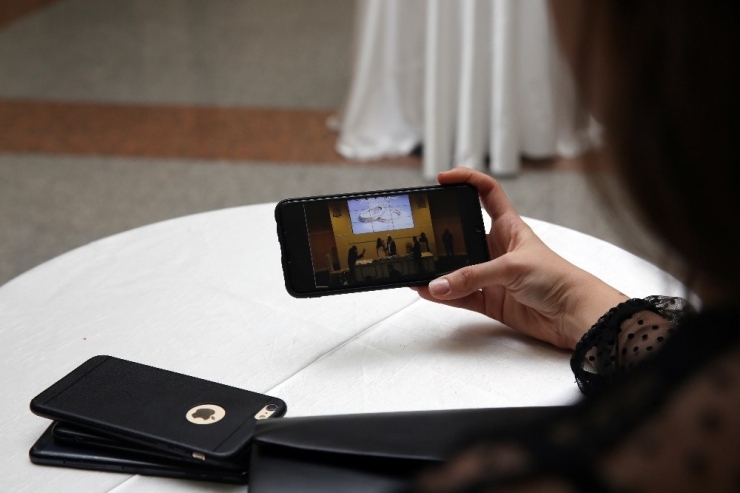 İstanbul’da Korona Virüsüne Karşı Online Nikah Dönemi