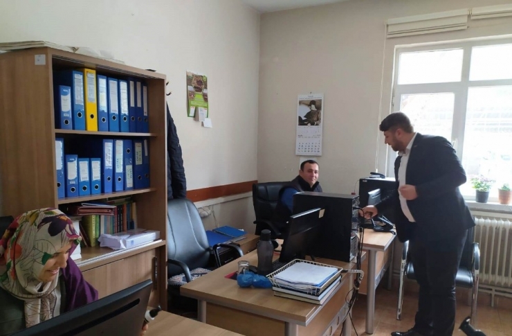 Belediye Çalışanlarına Ücretsiz Dezenfektan Dağıtıldı