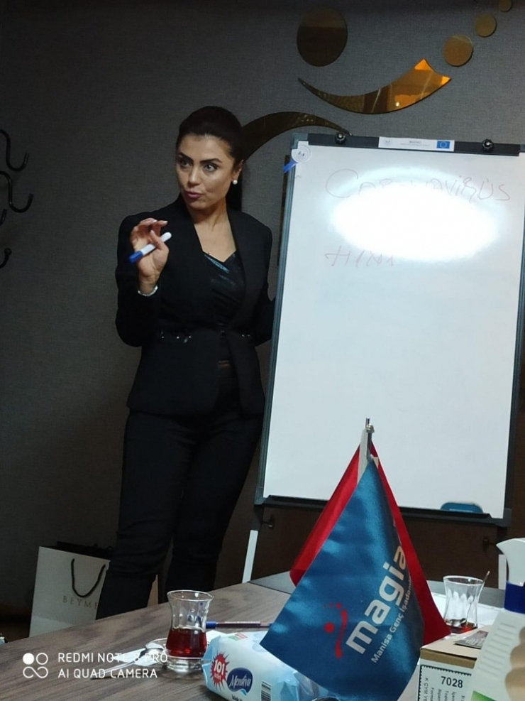 Genç İş Adamlarına Covid-19 Bilgilendirmesi