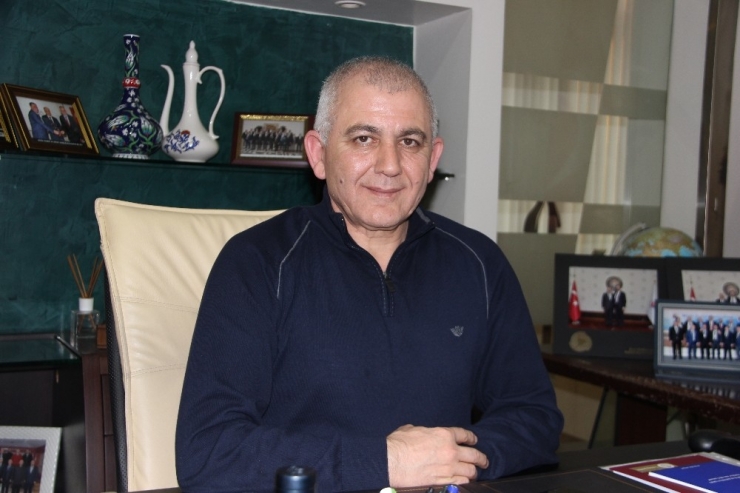 Düzce’den 81 İlde 81 Okula Çorap Ve Voleybol Topu