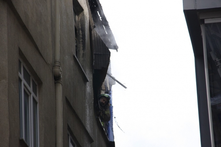 Sultangazi’de Korkutan Yangın