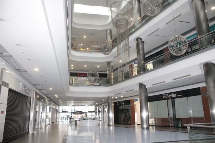 Diyarbakır’da Ninova Park Avm Korona Virüs Nedeniyle Geçici Olarak Kapanma Kararı Aldı