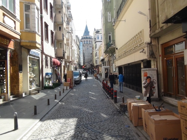 Korona Virüs Nedeniyle Kilise Ve Sinagoglar Kapandı