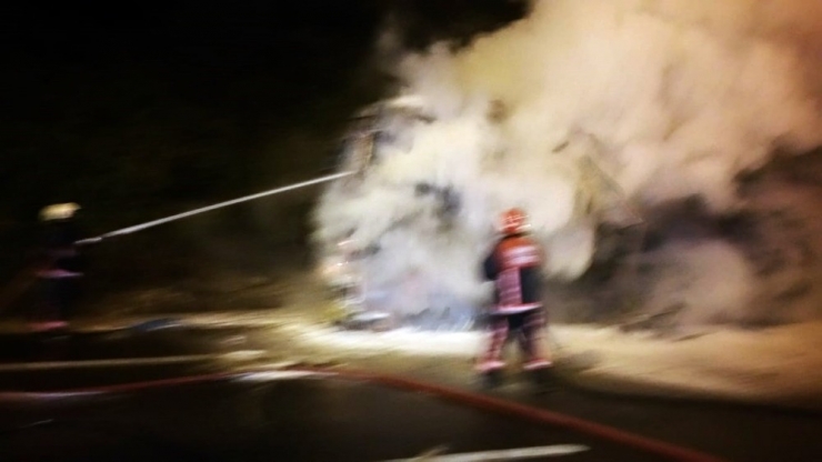 Tem Otoyolunda Korkutan Kaza