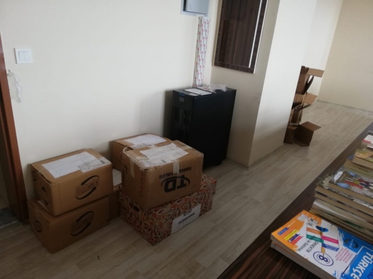 Antalya Ahlat Eğitim Kültür Derneğinden Kitap Desteği