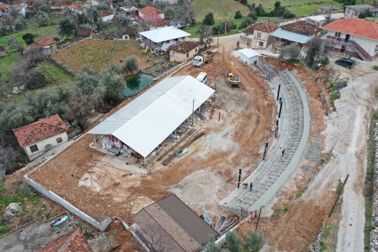 Doğantaş’ta Meydan Düzenlemesi Başladı