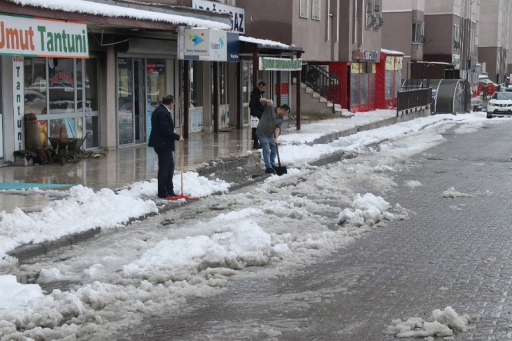 Bitlis’te 79 Köy Yolunu Ulaşıma Kapandı