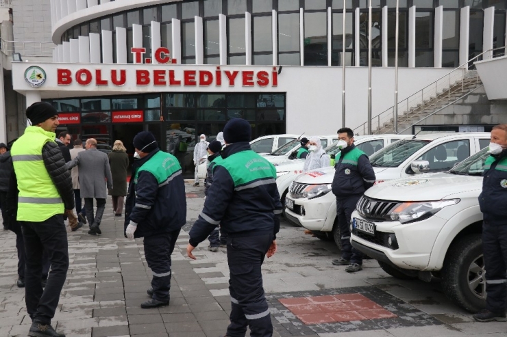 Bolu Belediyesi, Korona Virüse Karşı 50 Kişilik Temizlik Timi Kurdu