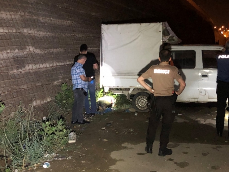 Boş Arazide İlişki Cinayeti