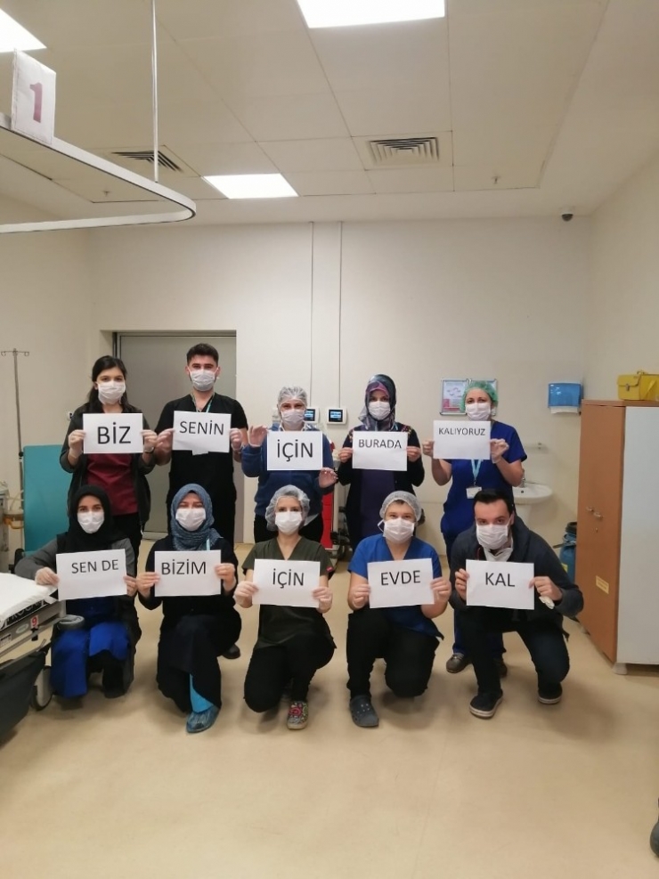 Karacabey’de Sağlık Çalışanlarından ‘Evde Kal’ Mesajı