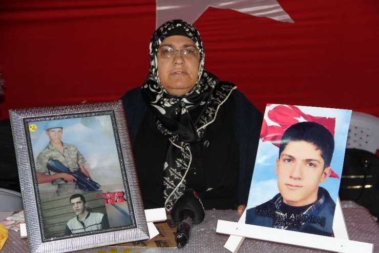 Hdp Önündeki Ailelerin Evlat Nöbeti 200’üncü Gününde