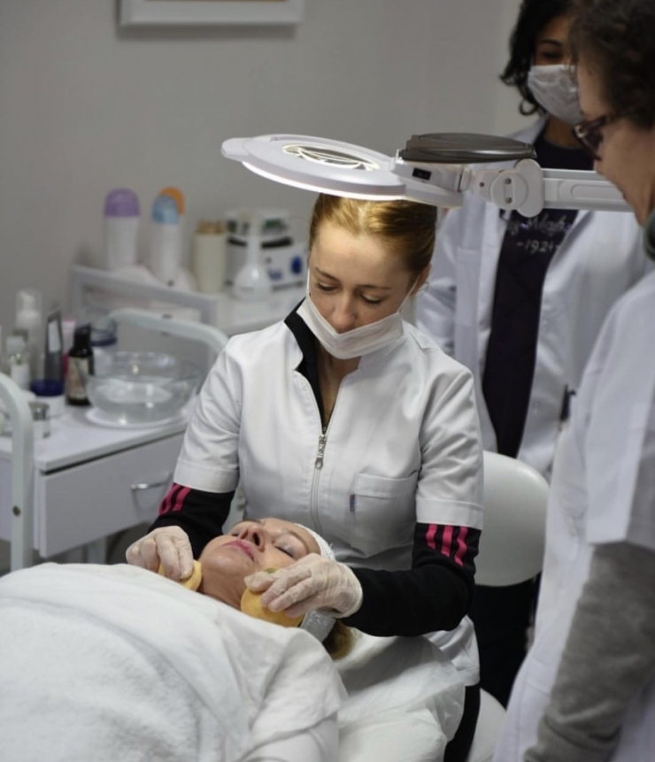 Güzellik Salonlarında Korona Tedbiri