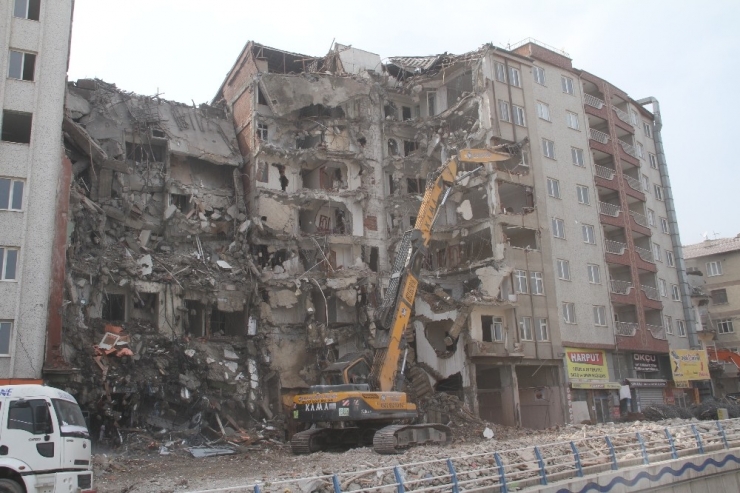 Elazığ’da 12 Saatte 55 Deprem Meydana Geldi