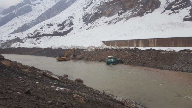 Zap Vadisi’nde Sosyal Tesis Çalışması Sürüyor