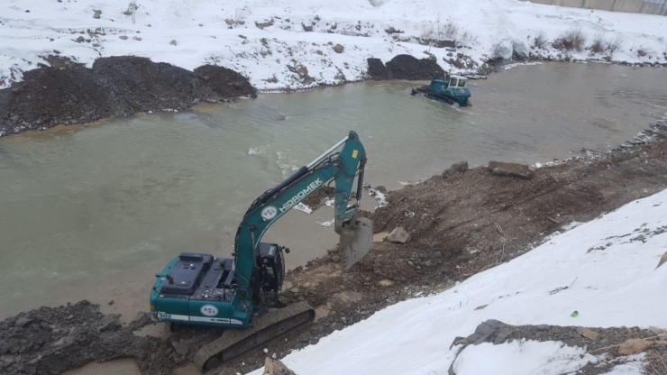 Zap Vadisi’nde Sosyal Tesis Çalışması Sürüyor