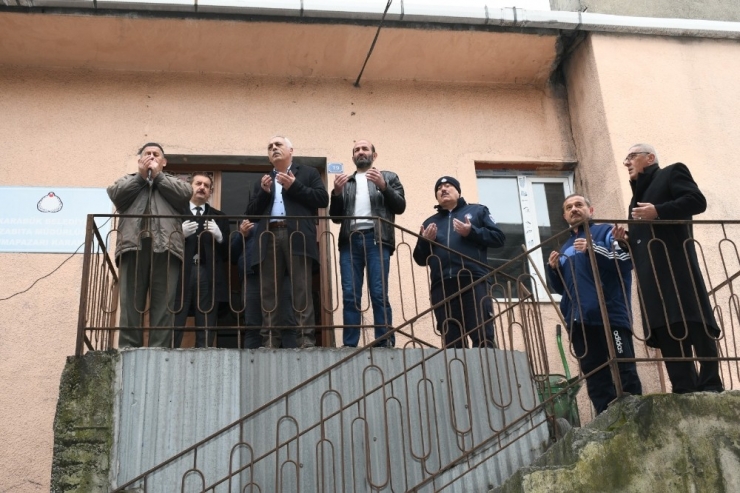 Halk Pazarında Önce Dezenfekte Yapıldı Sonra Dua Edildi