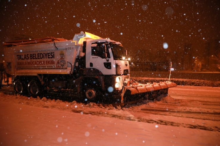 Talas’ta Karla Mücadele Sürüyor
